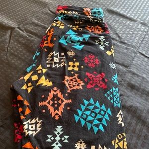 LuLa Roe OS leggings